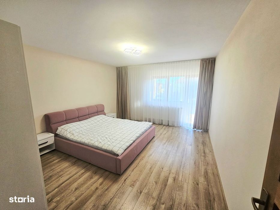 Dau în chirie casă duplex în Sânmartin
