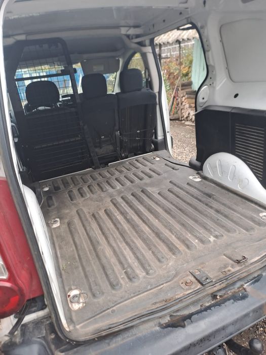 Vând Peugeot Partener 1.6 Hdi