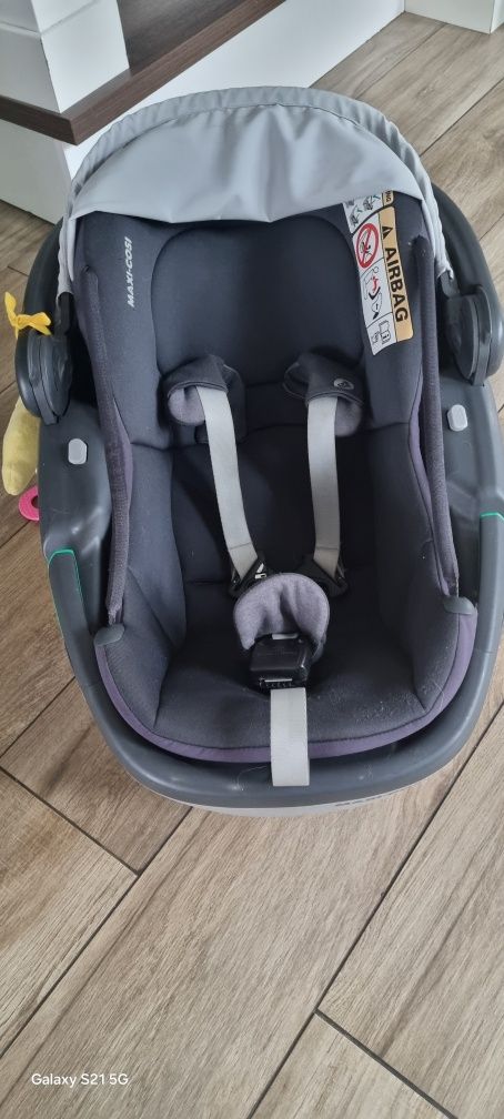 Vând scoica Maxi Cosi Coral 360