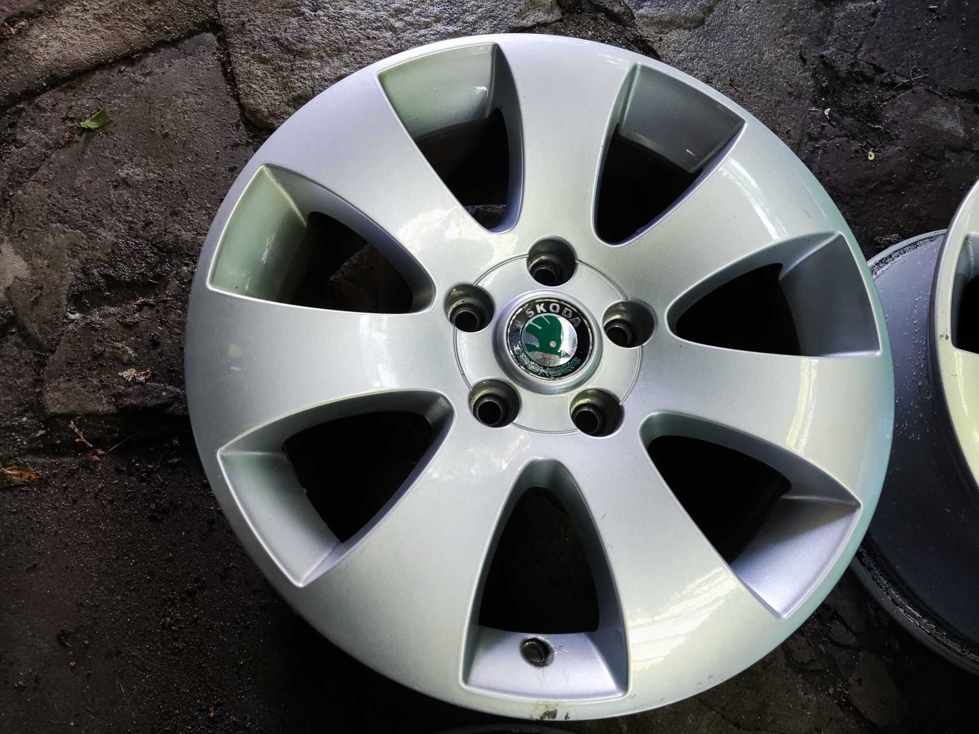 Шкода оригинални 5х112 - 16 цола алуминиеви лети джанти Skoda .