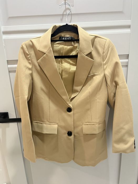 Продам женскую одежду