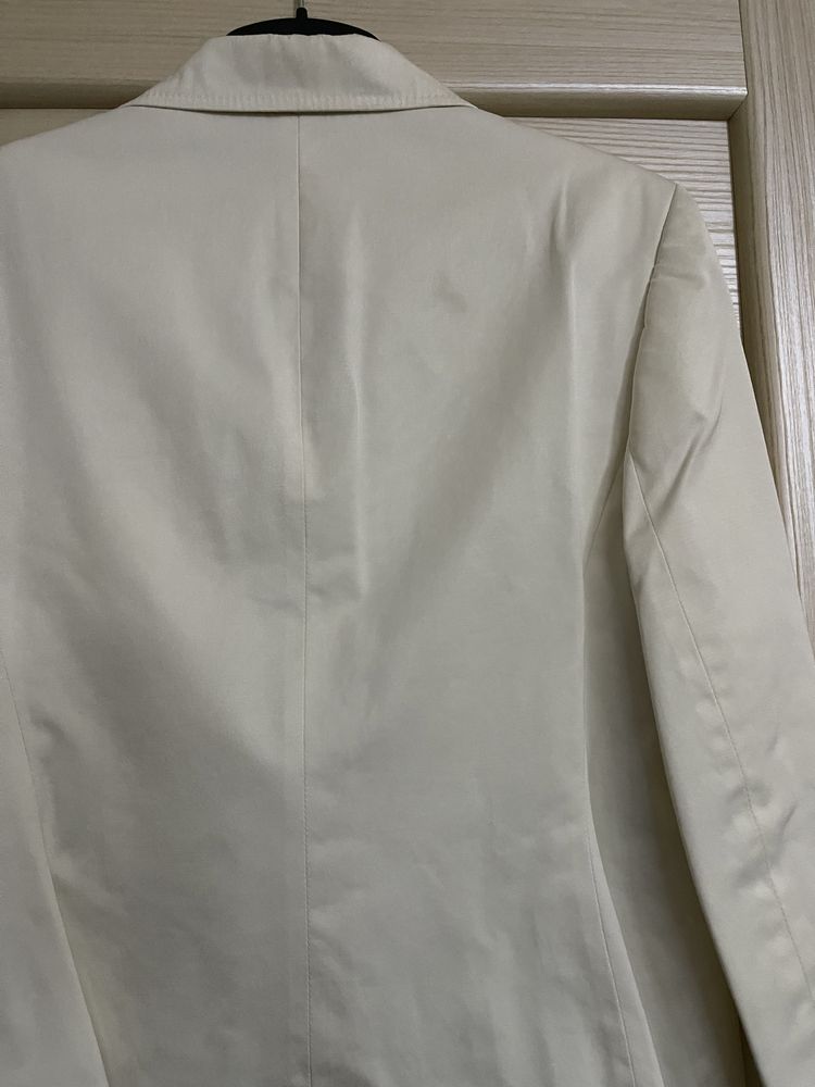 Пиджак белый в ИДЕАЛЬНОМ состоянии