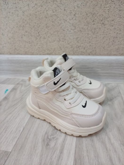 Детский красовка қыстық. Киілмеген 8  мыңға алғам, 5 мыңға беремін.