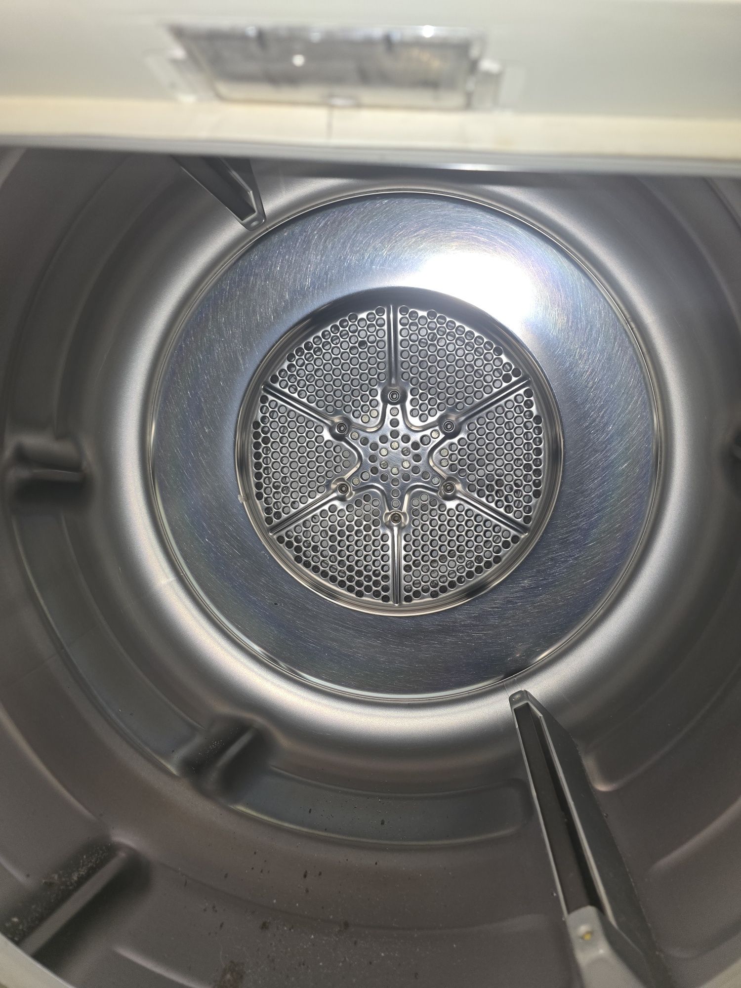 Сушилня Miele T233C