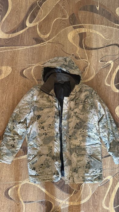 Бушлат с ватником и шапкой+бафф. Размер 50/4. В отличном состоянии