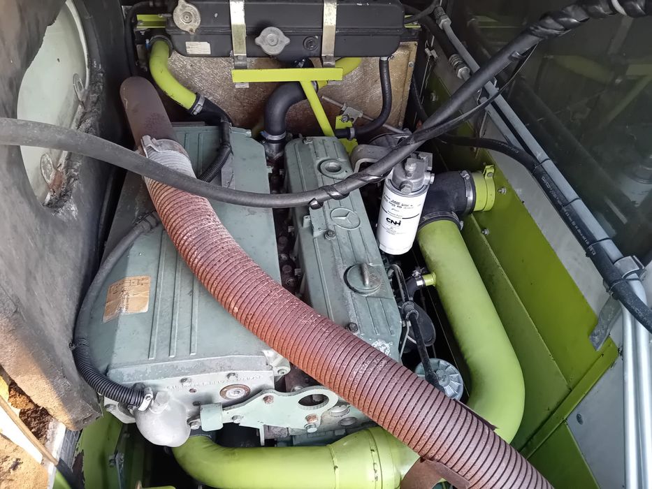 Combina agricola Claas Dominator 108 SL Maxi recent adusa