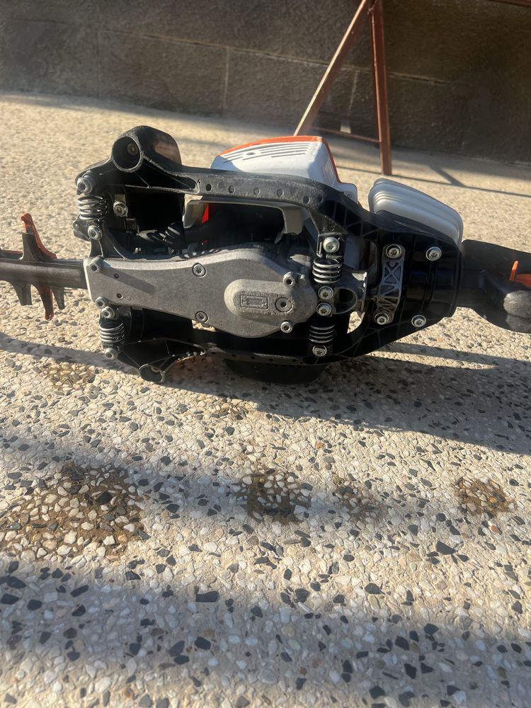 Храсторез STIHL HS 82 R