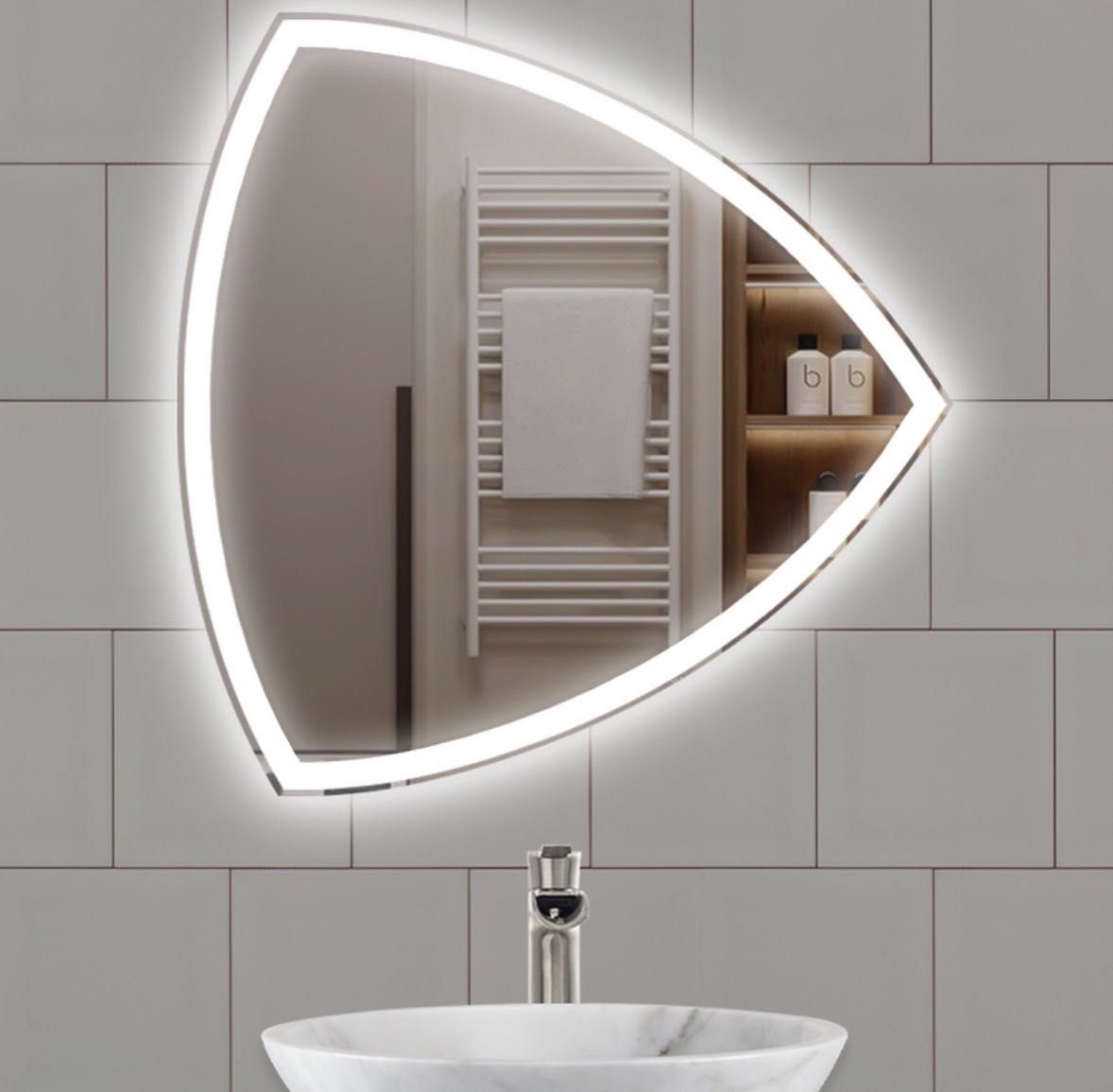 Огледала с LED подсветка – Модерен дизайн, перфектно осветление!