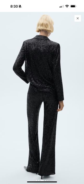 Черен костюм с етикет