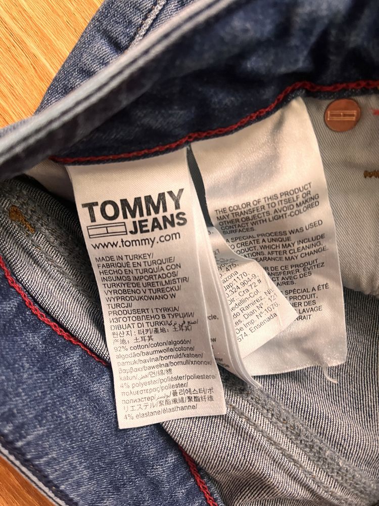 Къси панталонки Tommy jeans