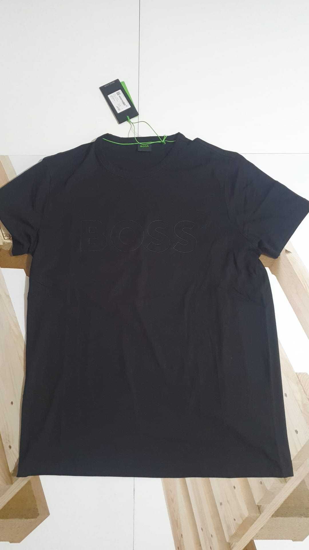 Vand tricou barbati Hugo Boss masura M,L,XL si XXL originalcu eticheta