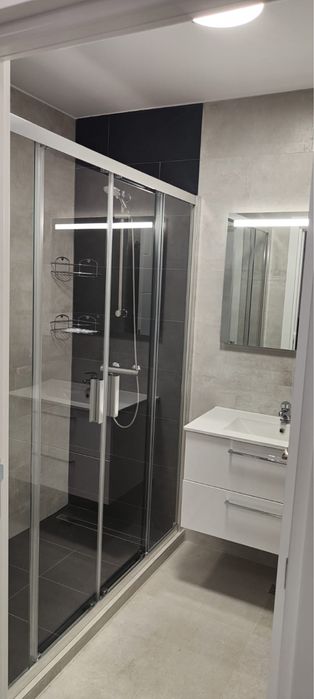 Inchiriez aparatmet 2 camere Floresti