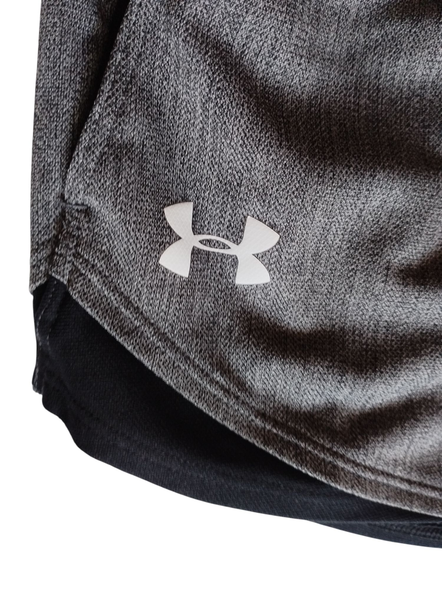 Under Armour -дамски шорти