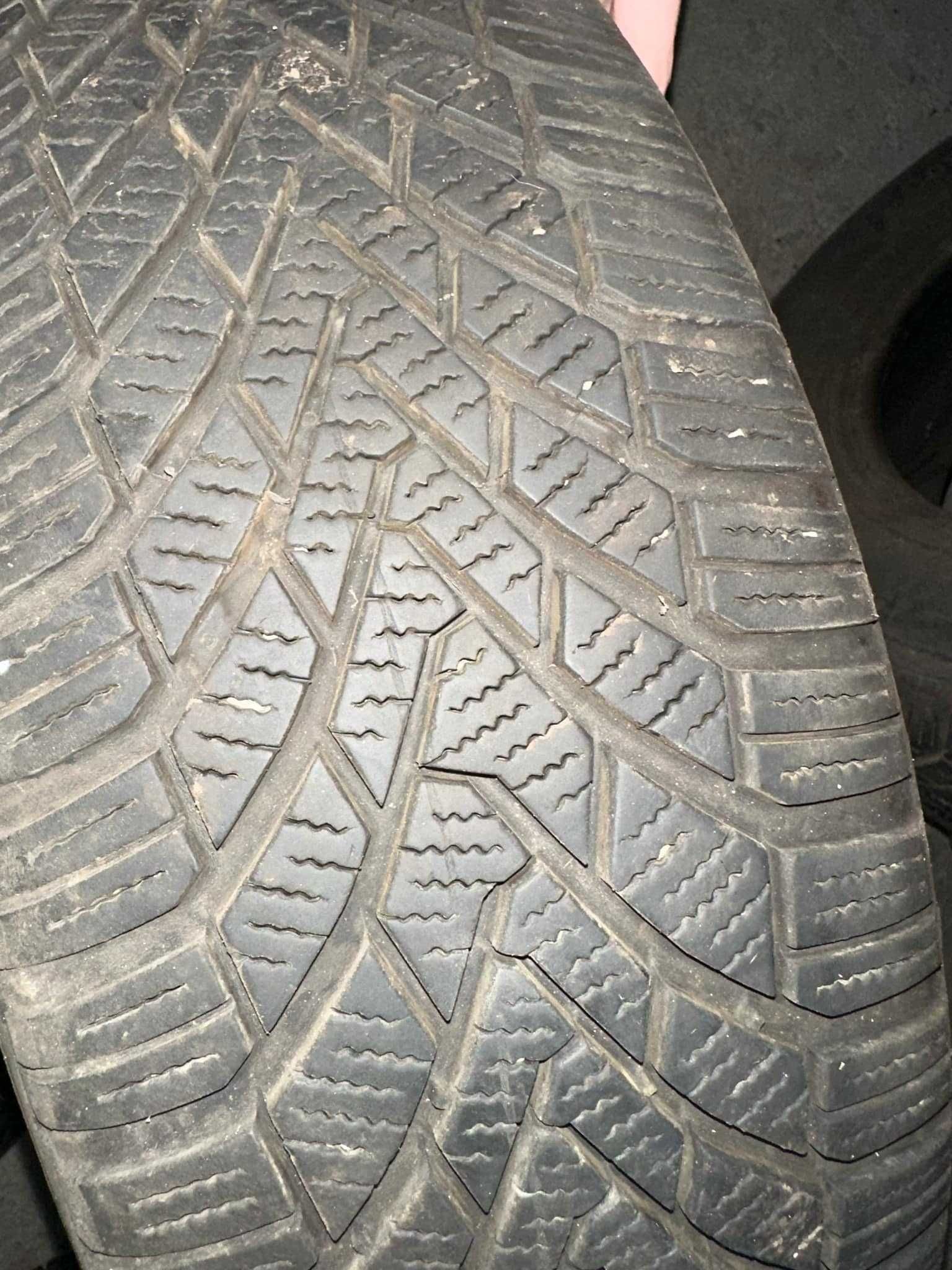 продавам гуми 15 цола