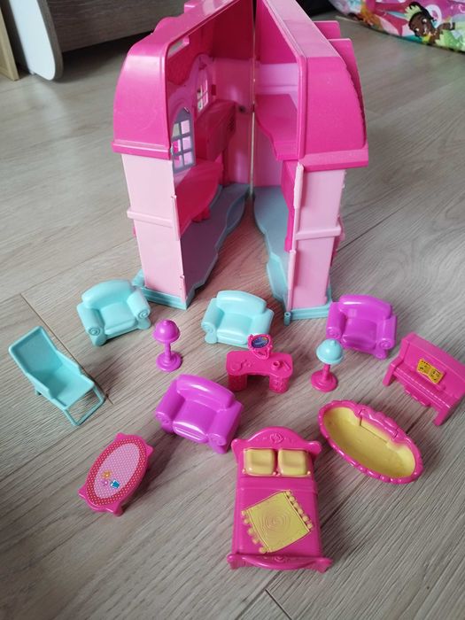 Къща за кукли с мебели