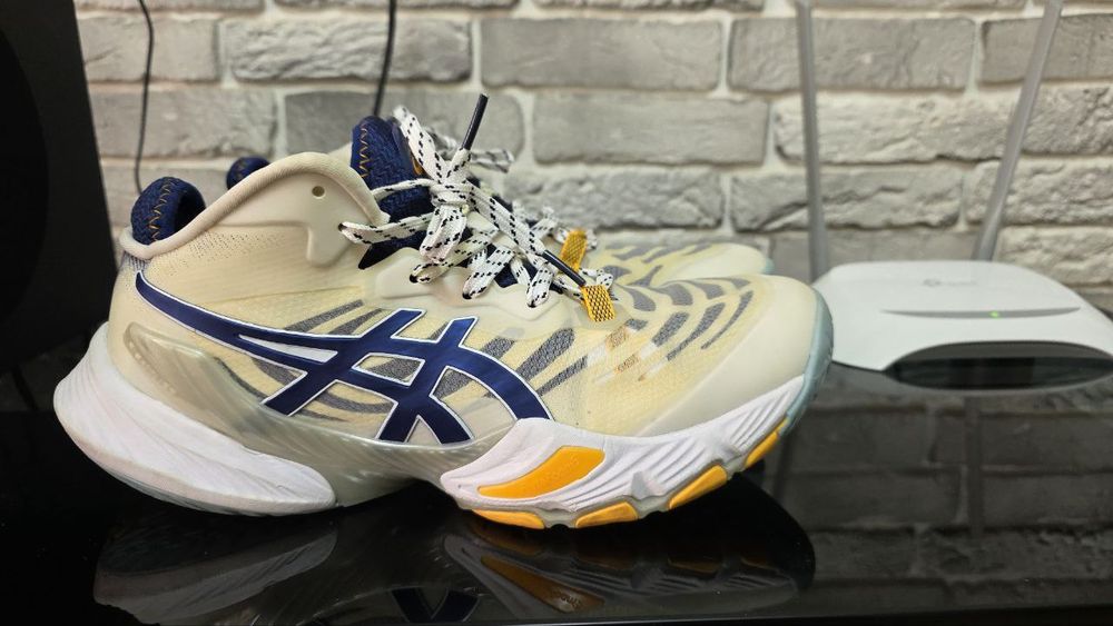 Оригинальные кроссовки ASICS