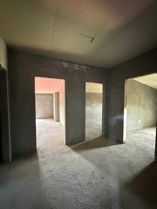 SROCHNO Mansarda 68 kvadrat sotiladi