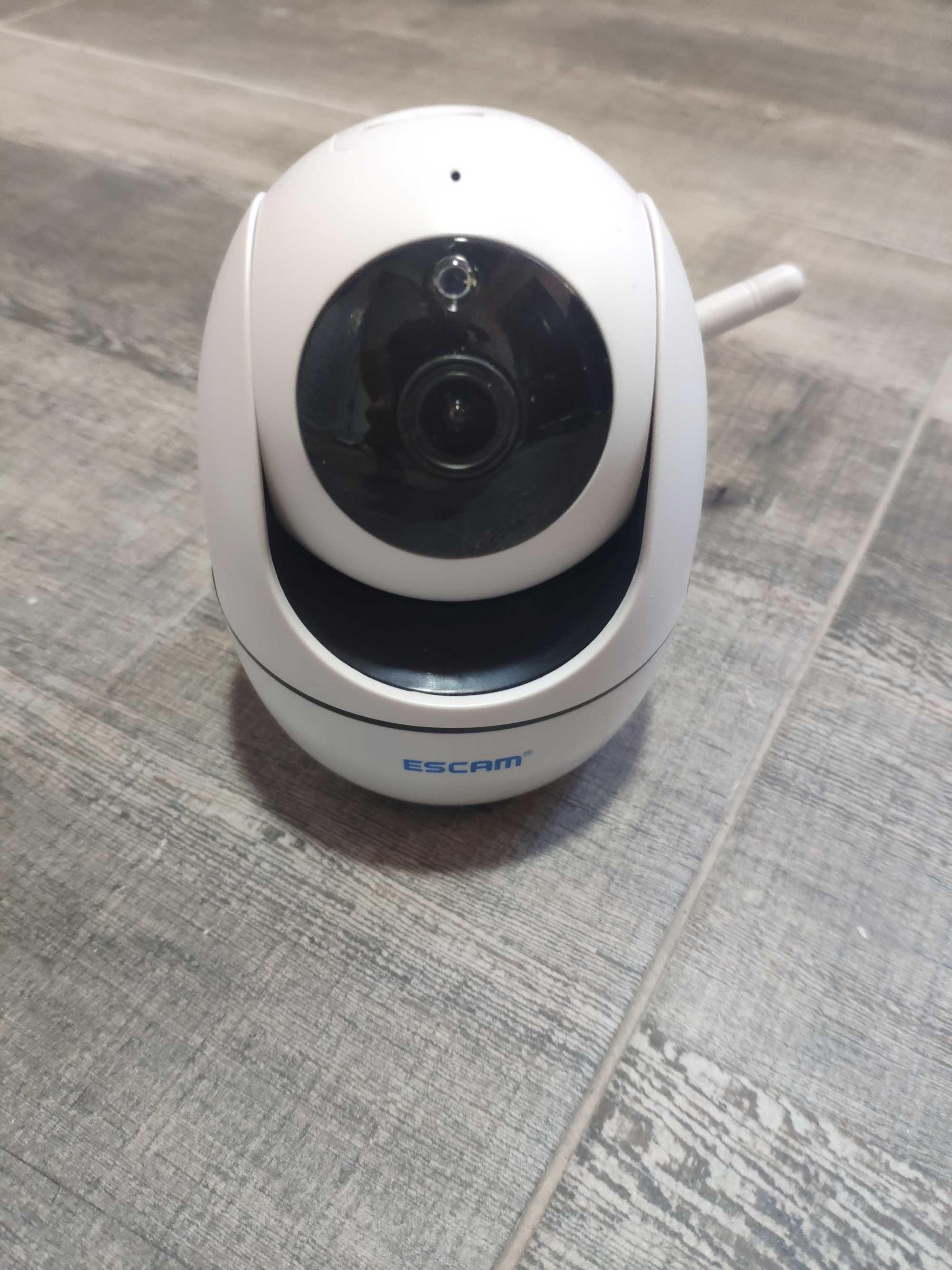 Продавам ptz камера ESCAM PVR008