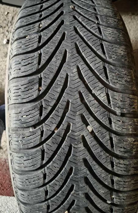 Vând jante cu tot cu cauciucuri de iarnă 225/55 R16