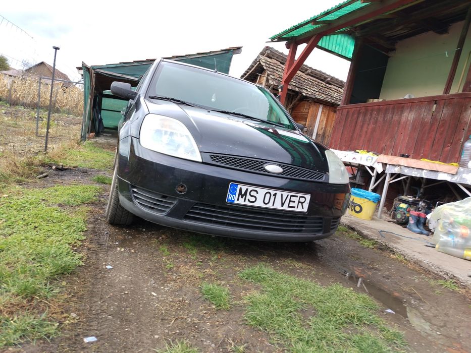 Vând  Ford Fiesta