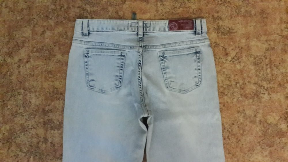 Новые джинсовые Капри - 28 размер