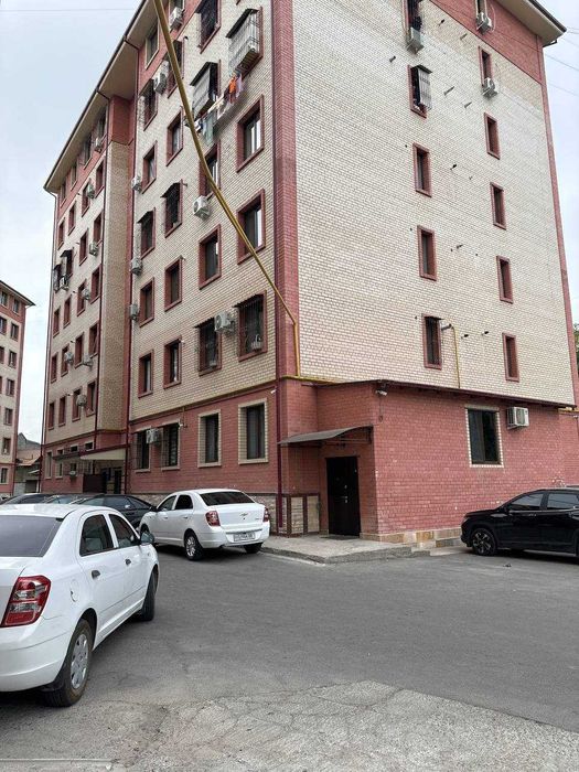 Срочно Продаю свою 1комнатную кв за 28000$.  Студия 35м2. Все коммуник