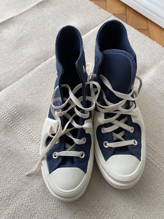 Converse alb si bleumarin