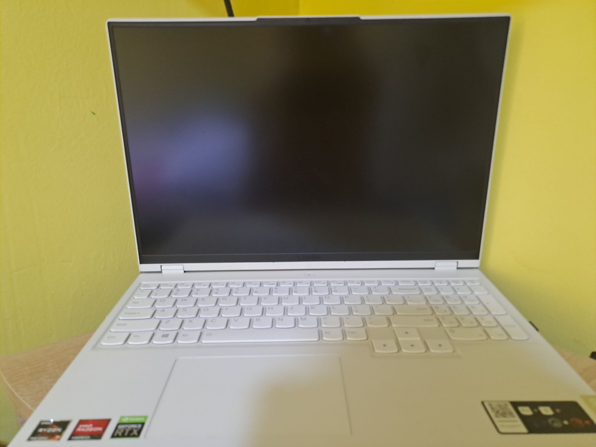 Lenovo legion 5 pro încă în garante