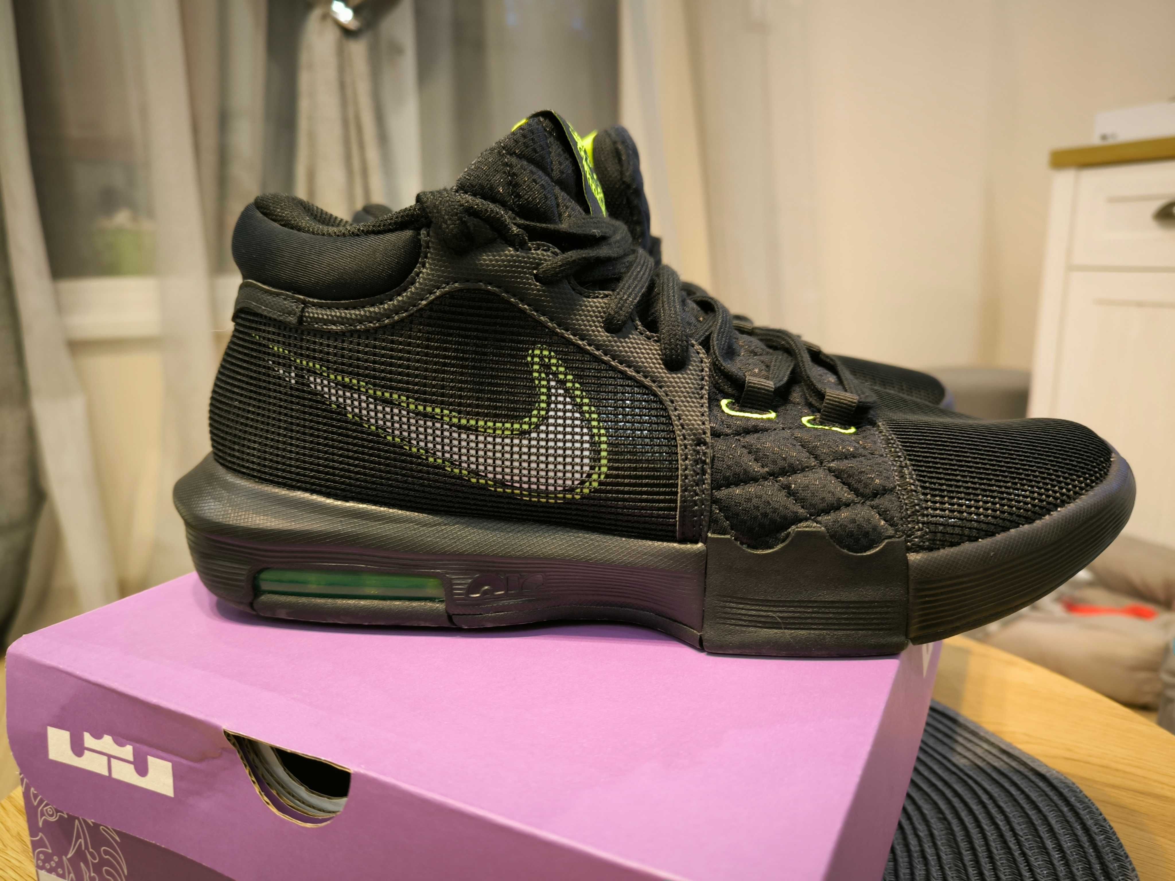 NIKE LeBron Whitness VIII Чисто Нови