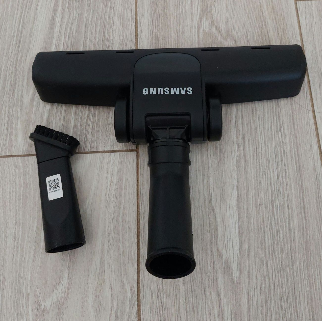 Продаётся пылесос самсунг sc 18m21c0vr (красный)+ подарок пылесос
