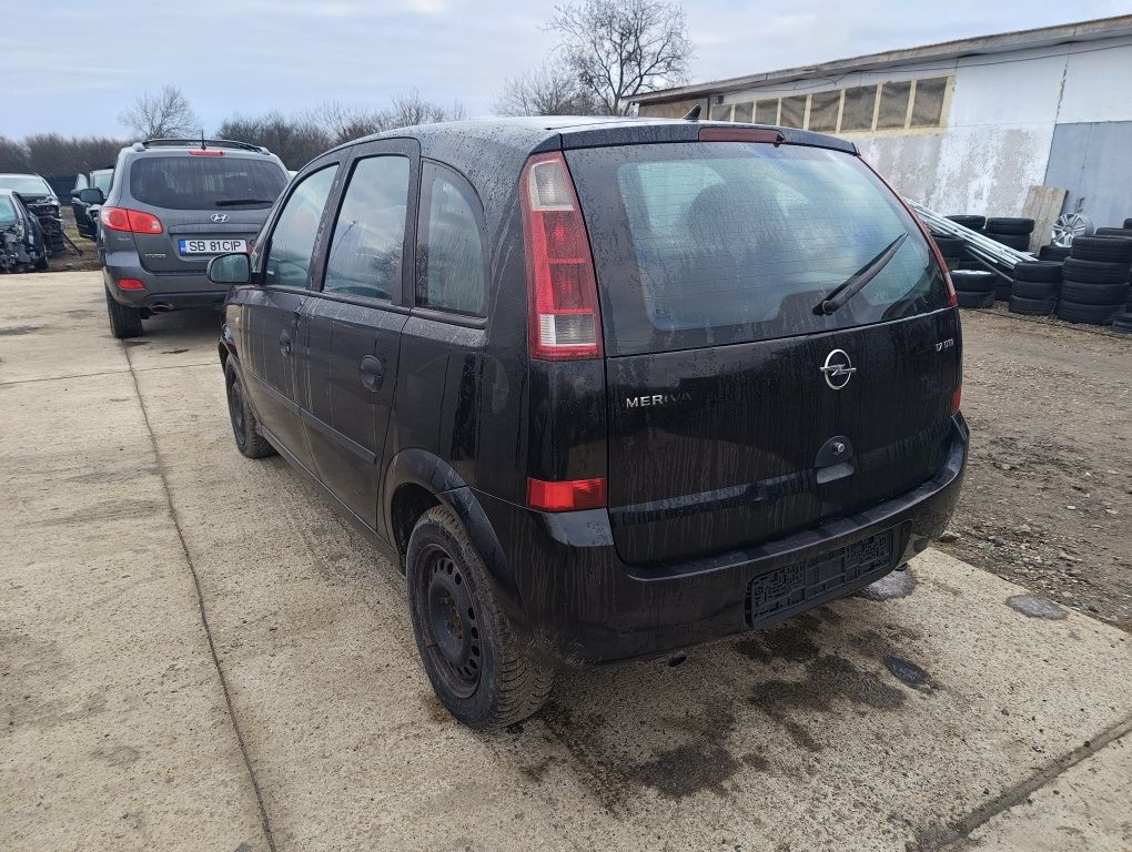 Piese motor cutie caseta uși bara capota faruri egr Opel meriva 1.7