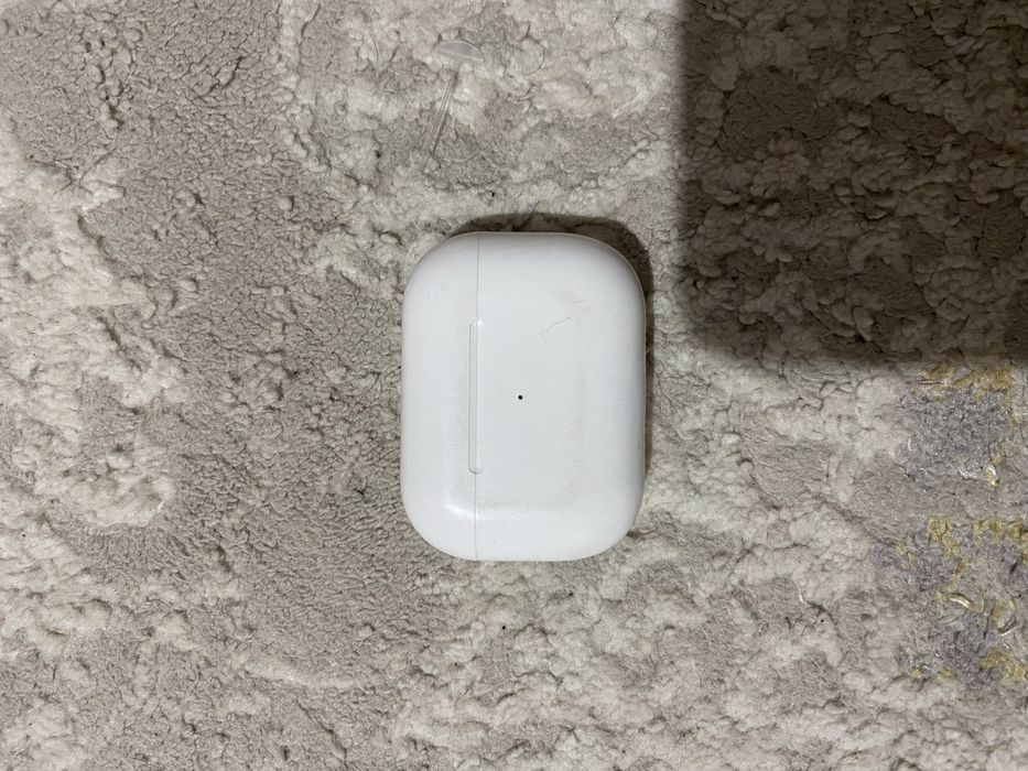 Airpods,3000тг,хорошие состоение