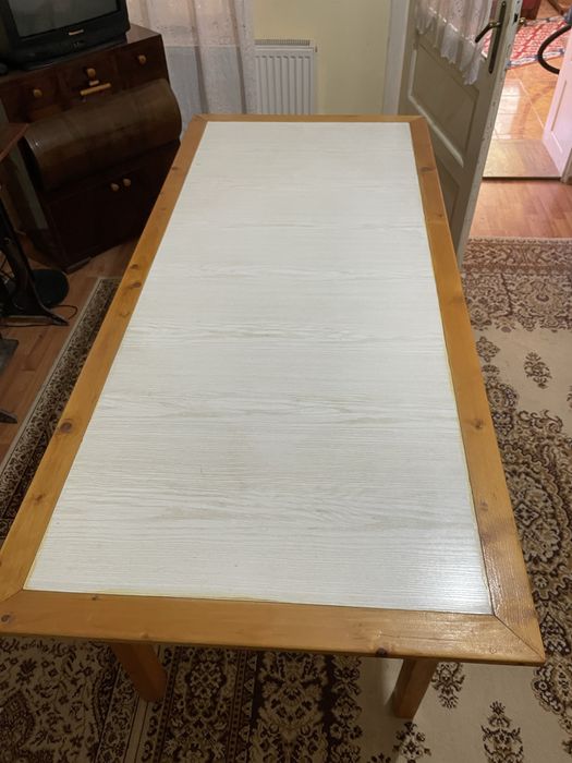 Masa de bucatarie