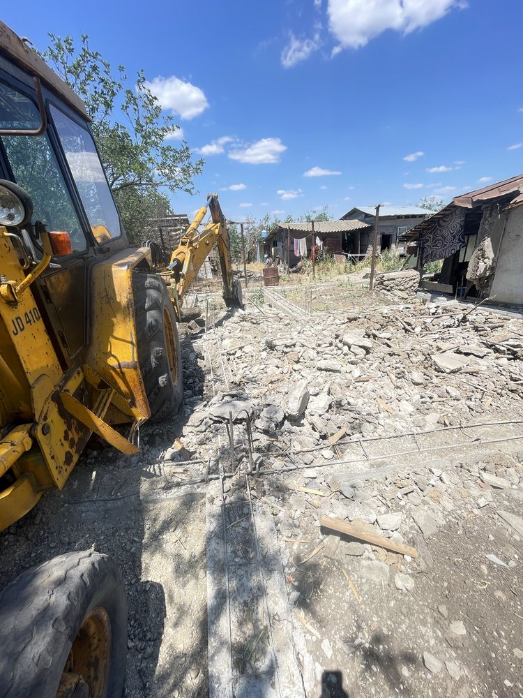 Inchiriez buldoexcavator