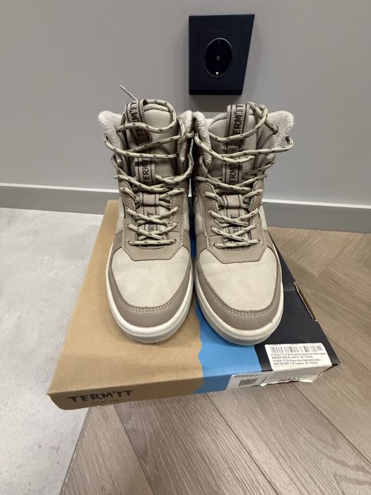 Ботинки зимние высокие