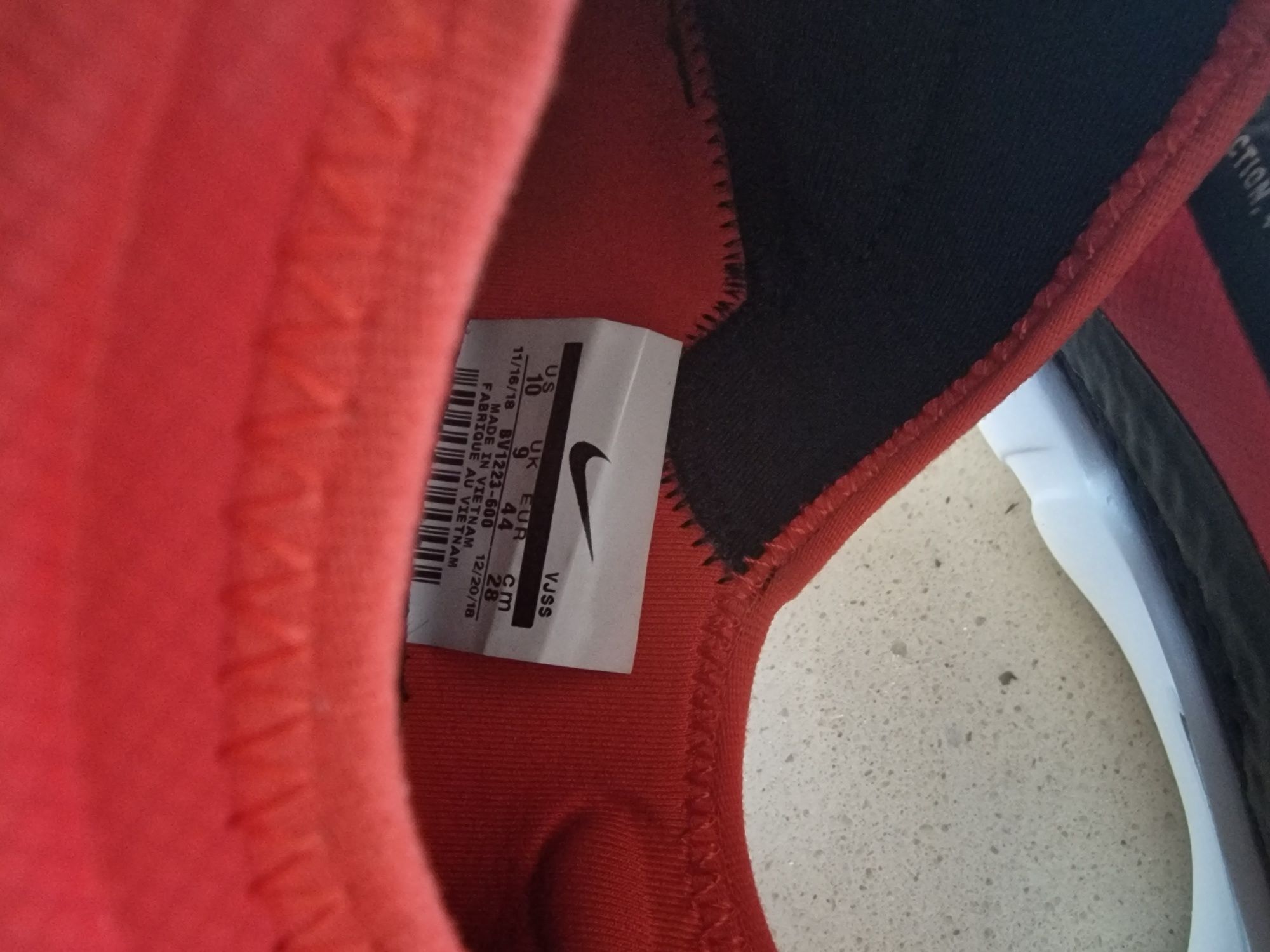 Оригинални маратонки Nike