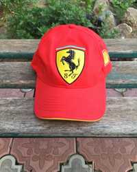 Новые запечатанные кепки Ferrari