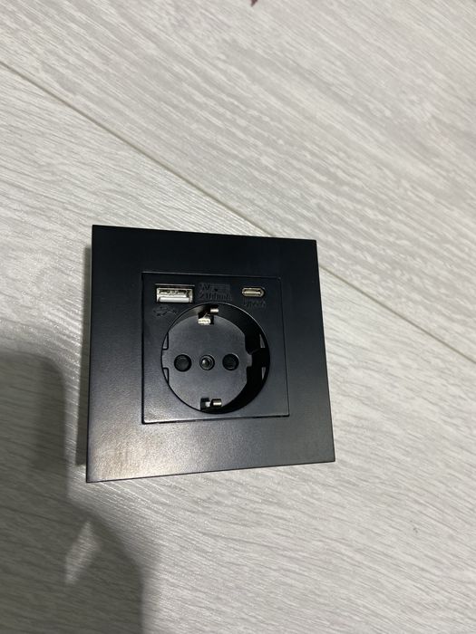 Розетка с USB и Type C