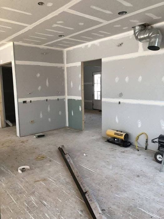 Vând case pe structura metalica