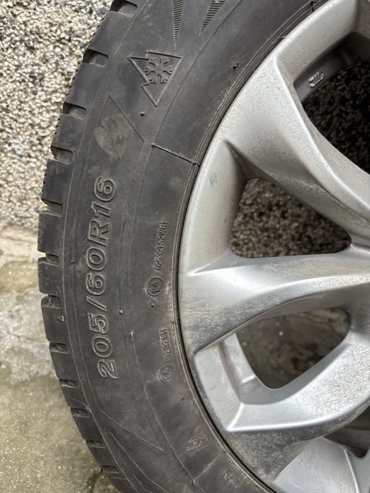 Зимни гуми Firestone 205/60/16