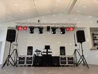 DJ Fum greu Schela de lumini