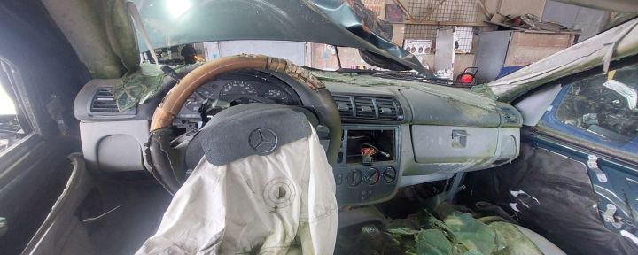 Macara geam fata stanga electrica CU MOTORAS Mercedes-Benz ML W163