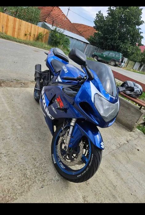 Suzuki GSX-R 750 legenda pe două roți!