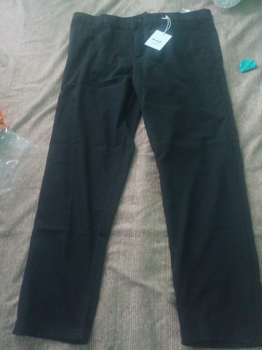 De vânzare pantaloni de costum barbati