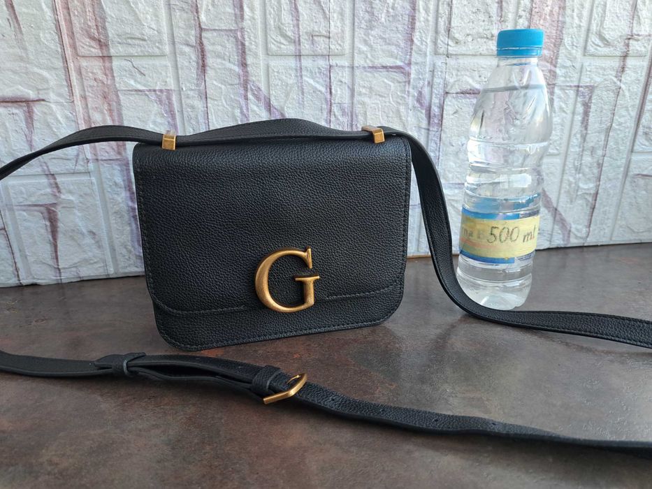дамска чанта GUESS,малка черна чантичка,Гес