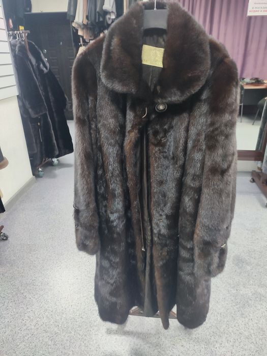 Норковая шуба в хорошем состоянии.
