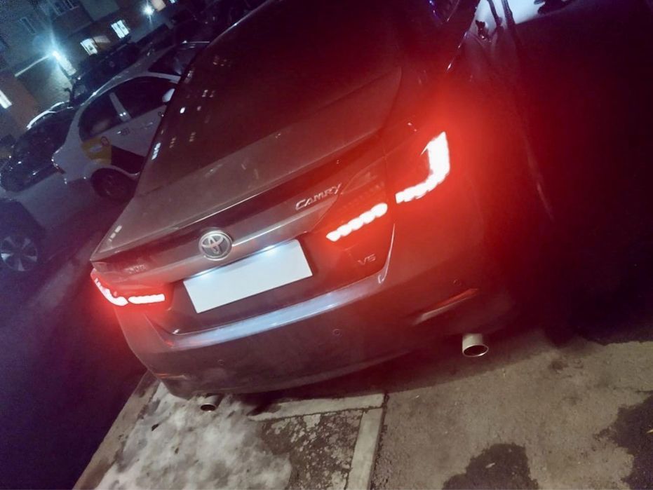 Продам задние фары на камри 55