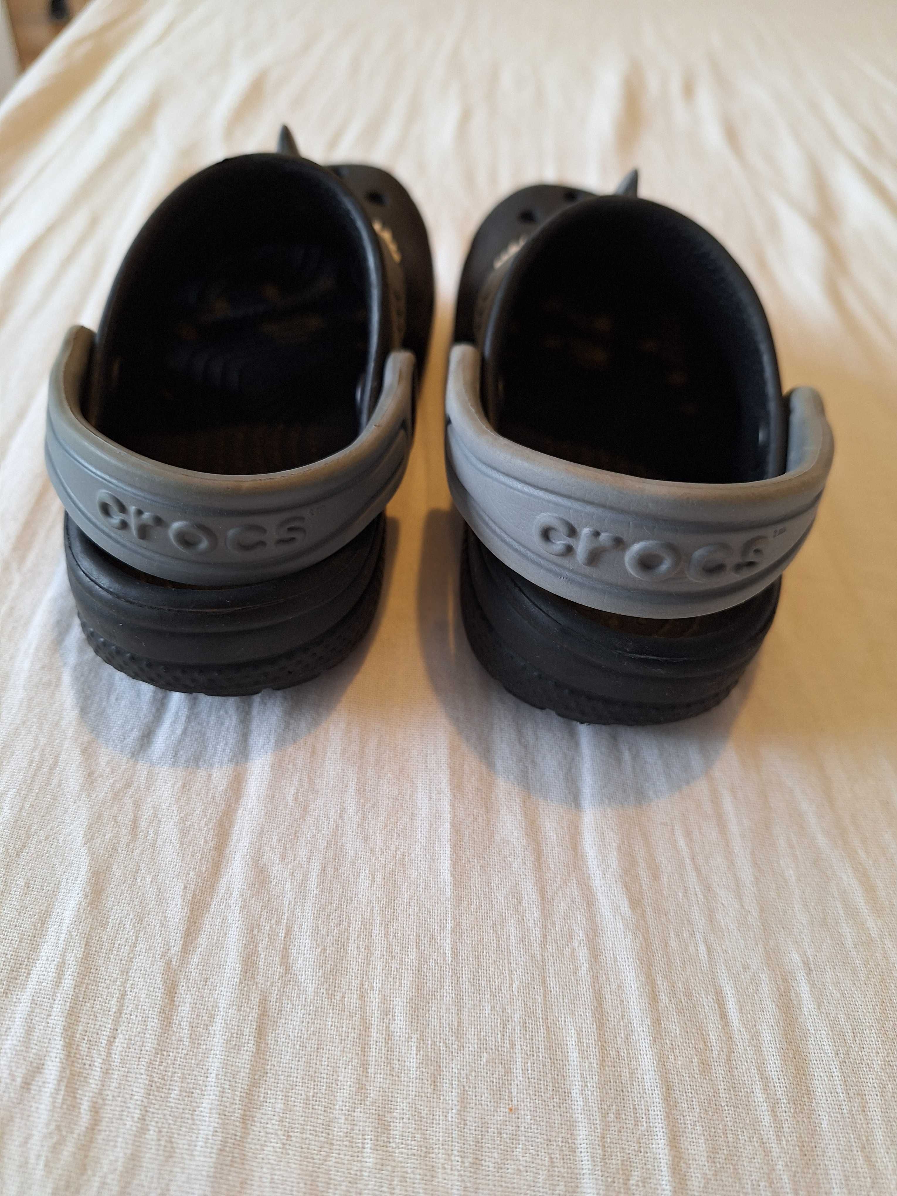 Crocs и пантофки 27 номер общо за 9 лева