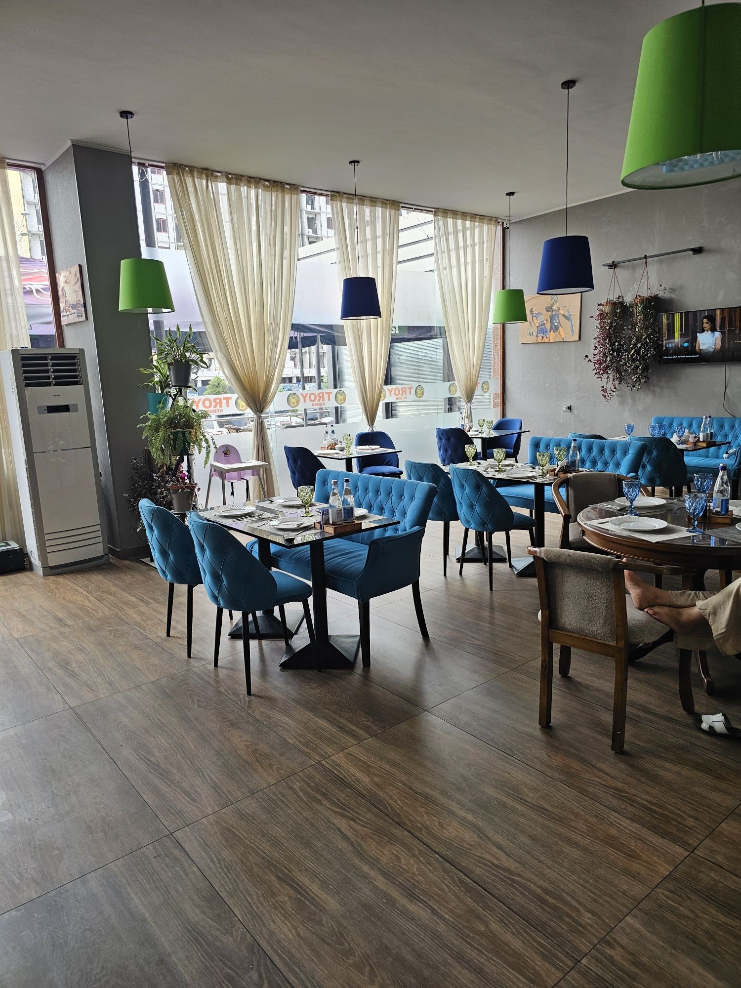Mini Restorant, kafe (tayyor biznes sotiladi)
