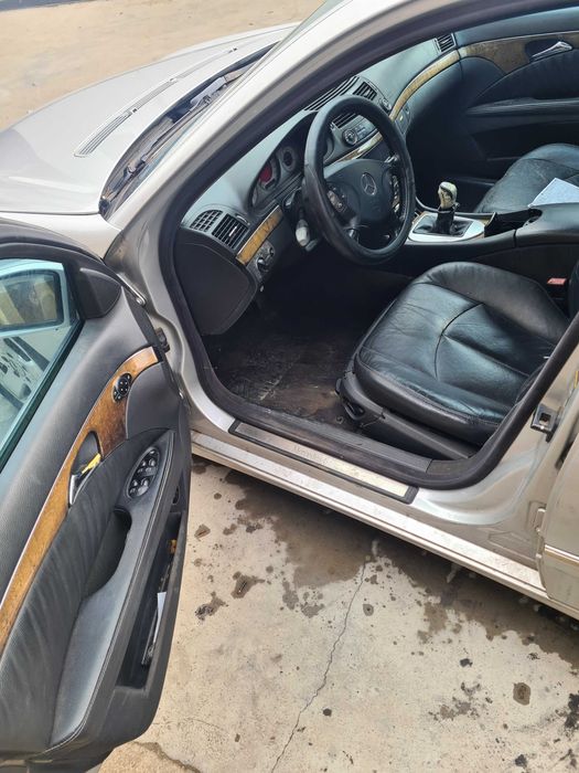 ***САМО НА ЧАСТИ ***

Mercedes E270 W211 Sedan, ръчни скорости